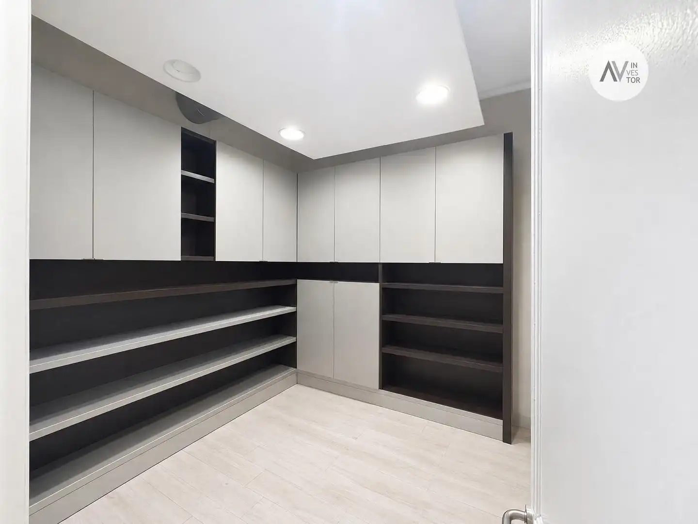 Office for rent in Barcelona  with Air Conditioner, Heating and Storage room