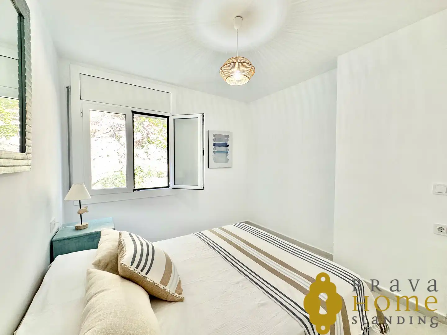 Schlafzimmer von Wohnung zum Verkauf in Roses mit Klimaanlage, Terrasse und Möbliert