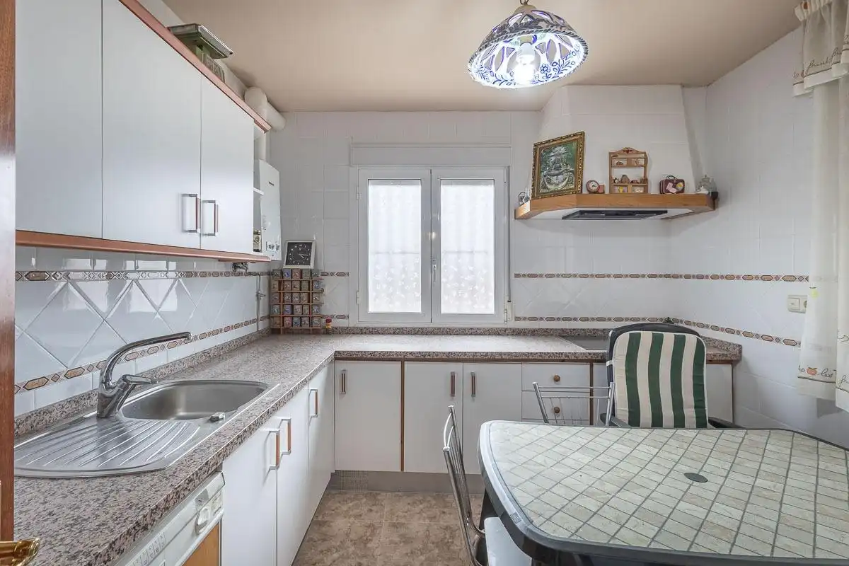 Cocina de Casa o chalet en venta en Villa de Otura con Jardín privado y Piscina