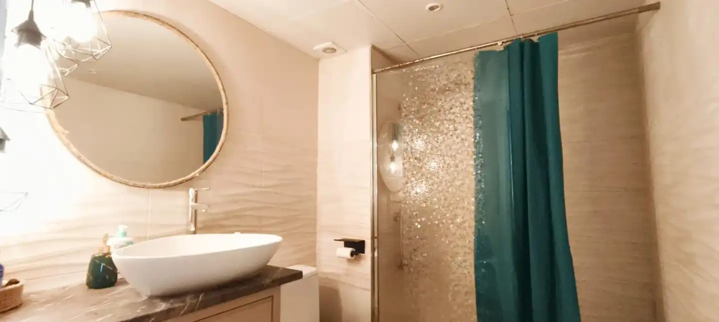 Badezimmer von Wohnung zum Verkauf in Garrucha mit Klimaanlage, Terrasse und Abstellraum