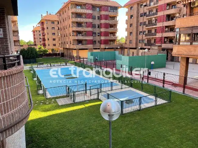 Swimming pool of Flat for rent in Alcalá de Henares  with Air Conditioner, Parquet flooring and Swimming Pool