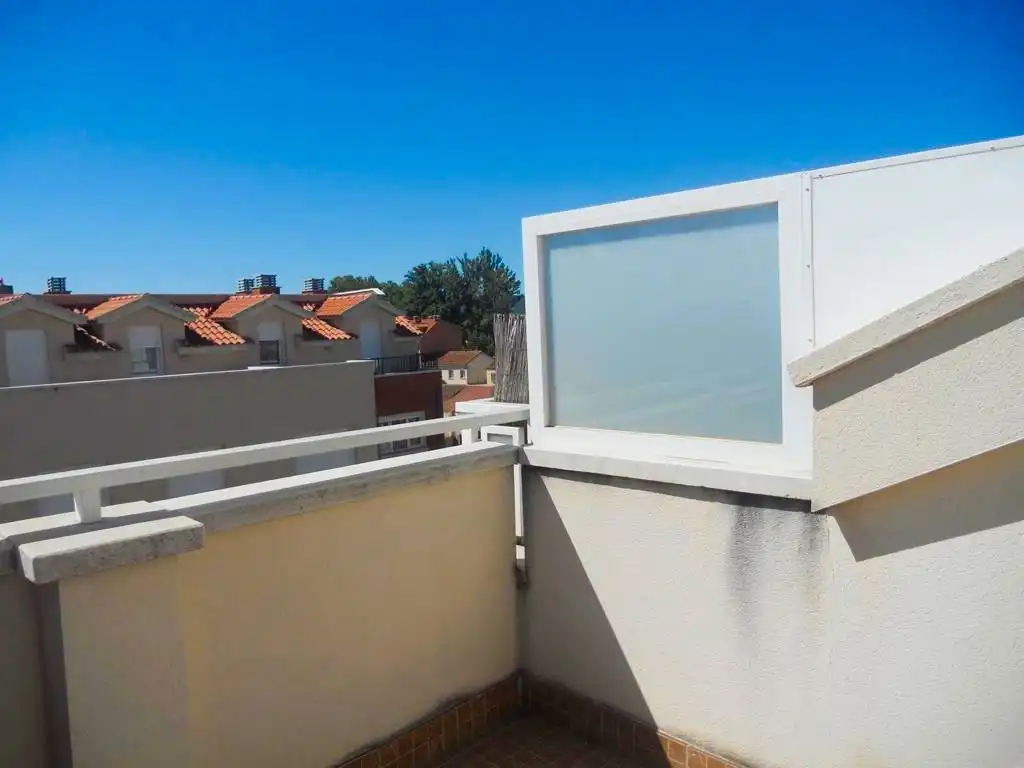 Ático de alquiler en Calle Coulounieix Chamiers, Venta de Baños