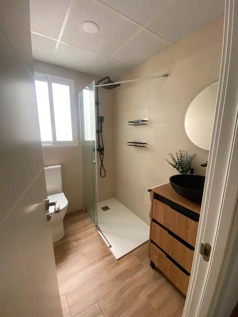 Baño de Piso en venta en Castellón de la Plana / Castelló de la Plana con Aire acondicionado, Trastero y Balcón