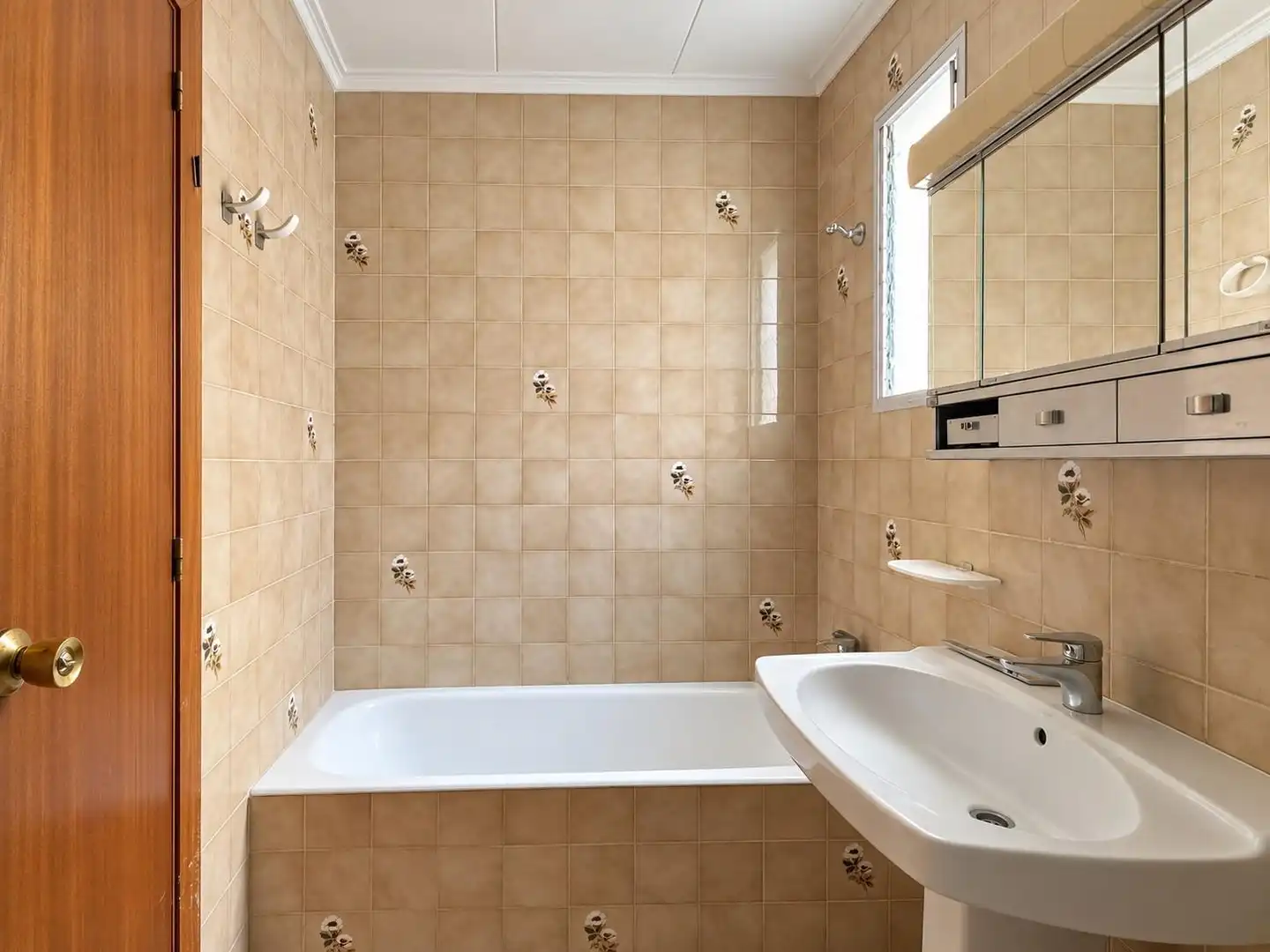 Bathroom of Flat for sale in Carlet, Valencia