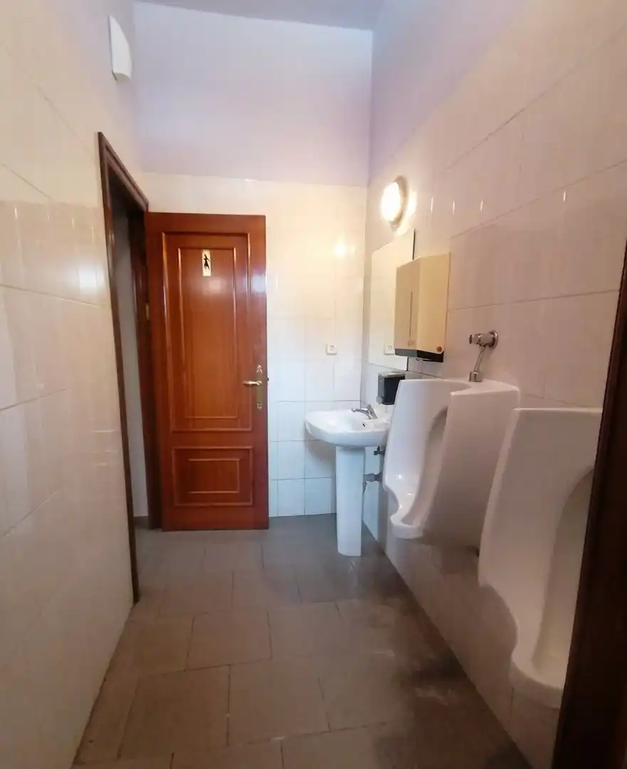 Baño de Edificio en venta en Roda de Eresma