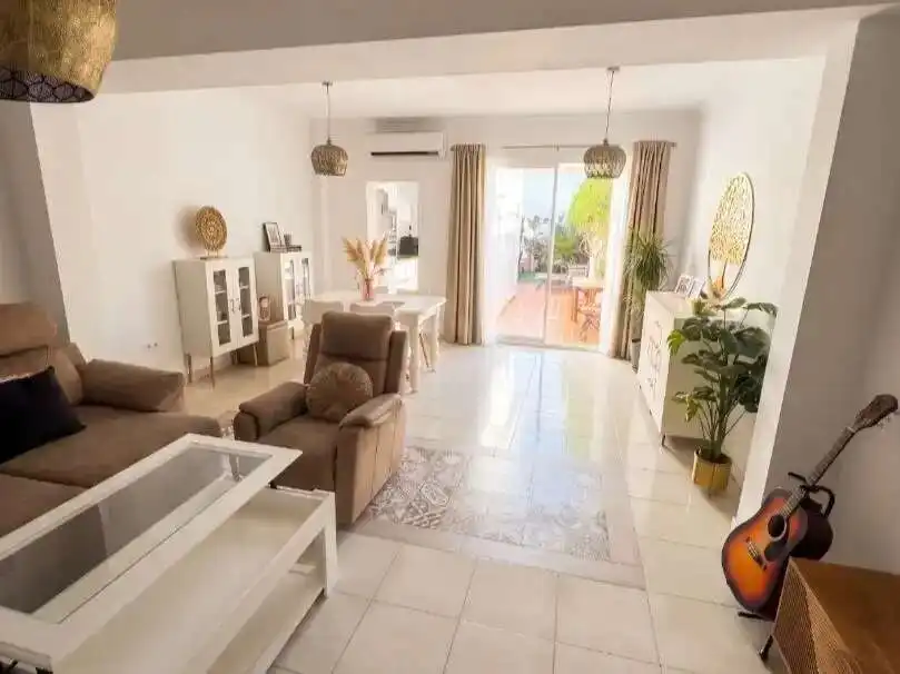 Villa con balcone in vendita a Brenes, imagen 14