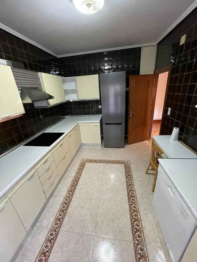 Cocina de Piso de alquiler en Guadalajara con Calefacción, Parquet y Terraza