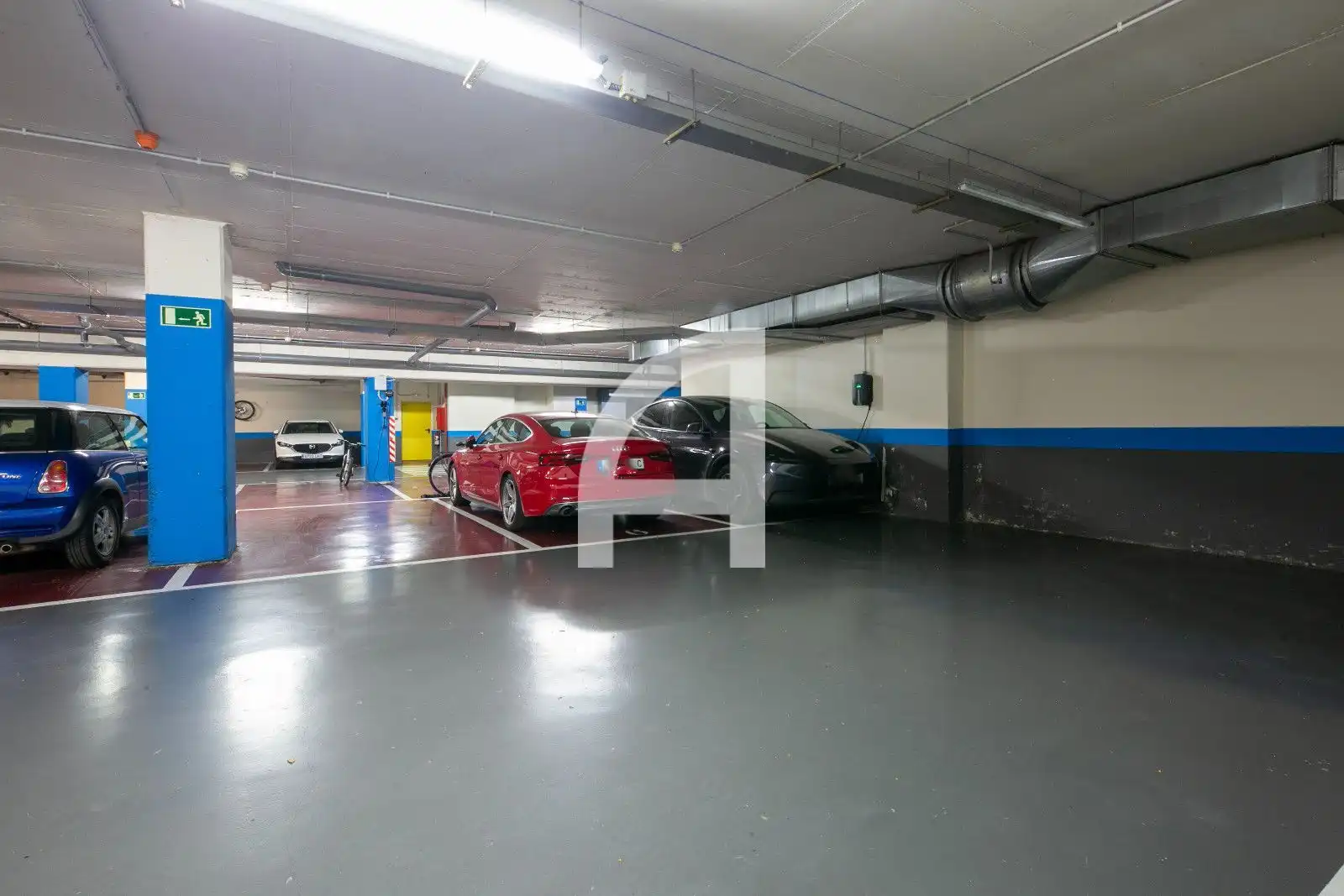 Parkplatz von Dachboden zum Verkauf in Sant Adrià de Besòs mit Klimaanlage, Heizung und Parkett
