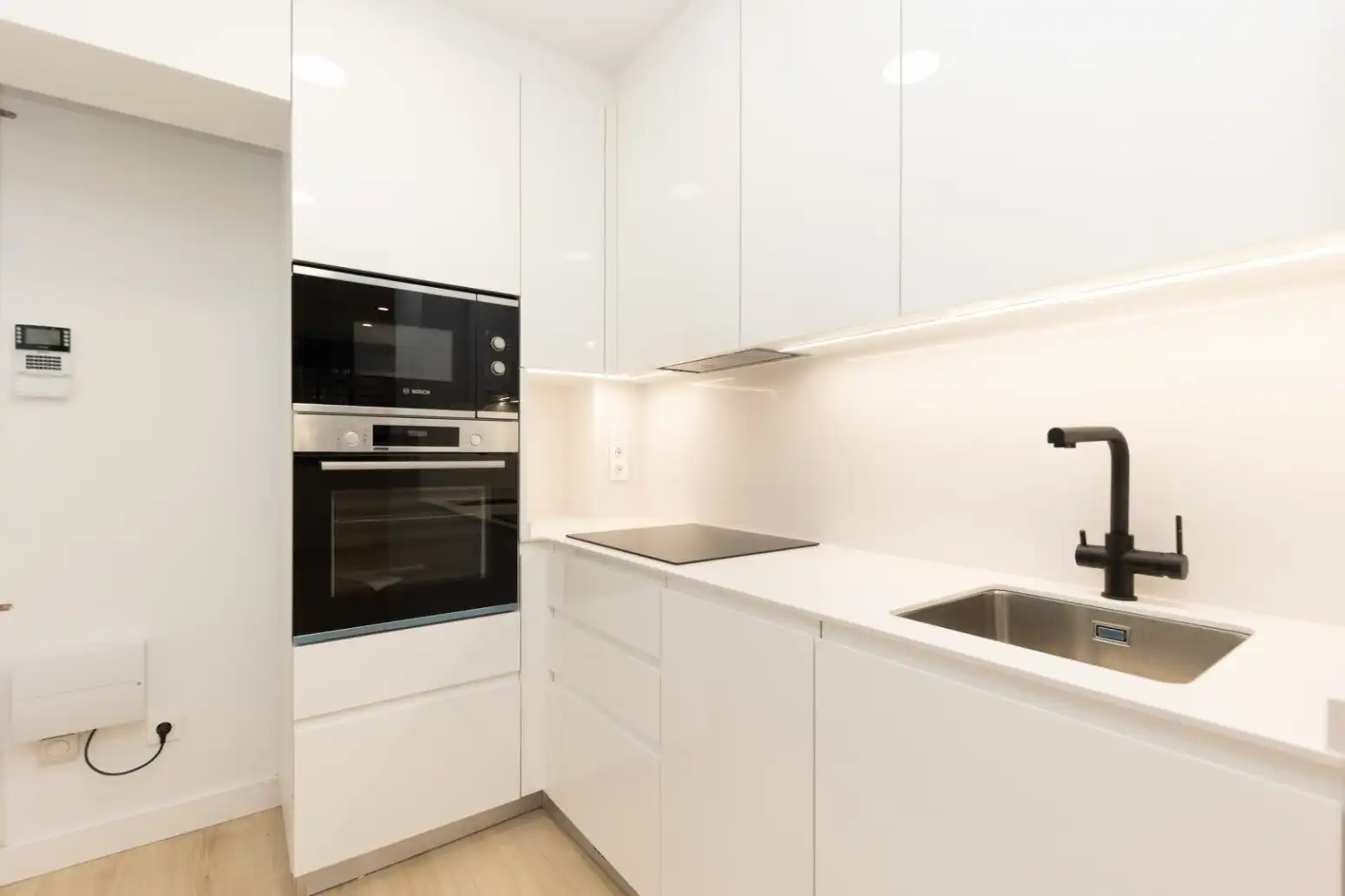 Cocina de Piso en venta en Gavà con Terraza y Balcón