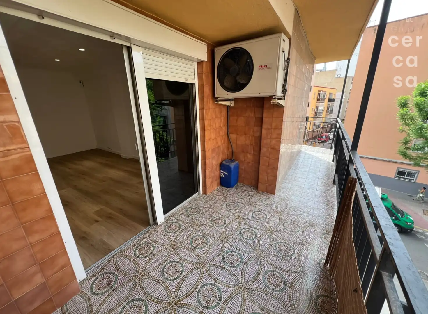Terraza de Piso en venta en Torrent con Balcón