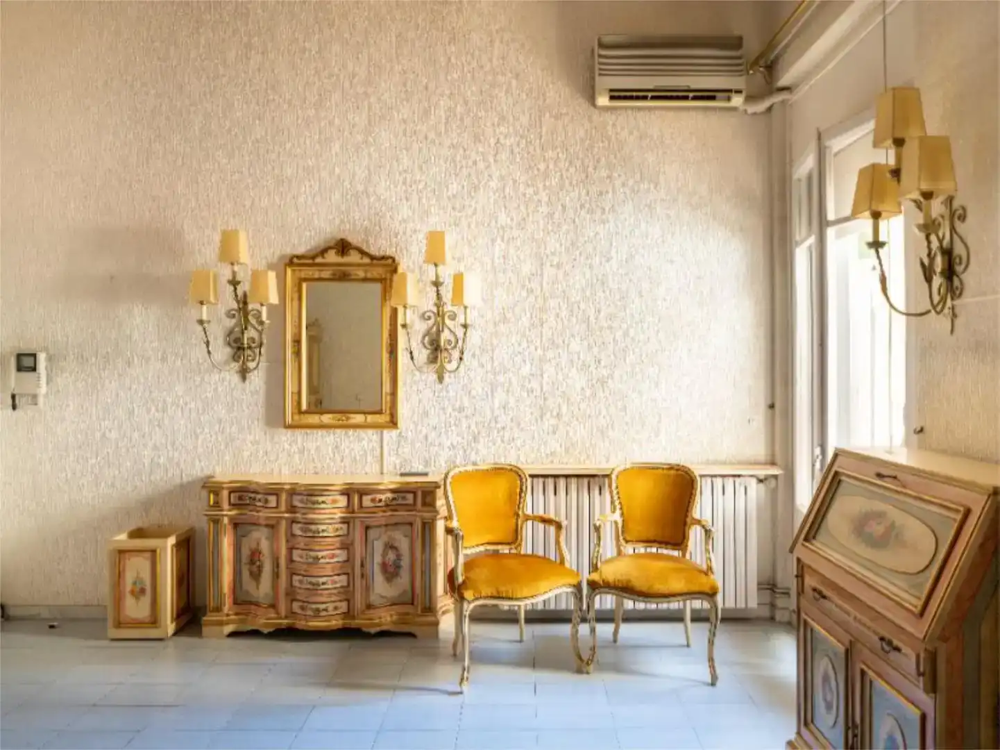 Dining room of Houses for sale in Sabadell  with Air Conditioner and Balcony