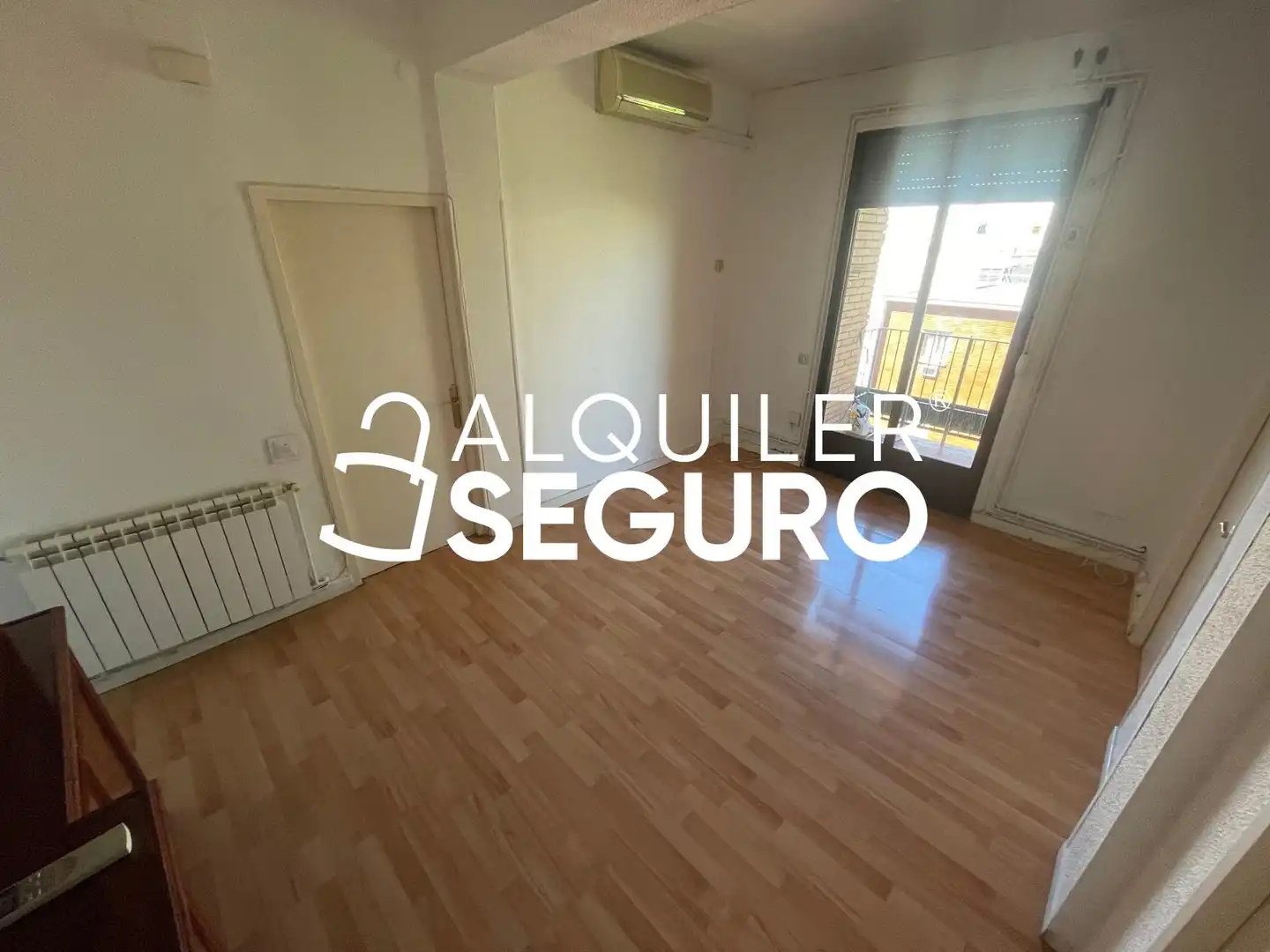 Bedroom of Flat for rent in Madrid  with Air Conditioner, Heating and Terrace