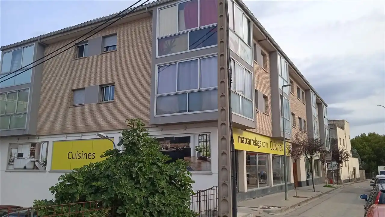 Dúplex con ascensor en venta en La Jonquera