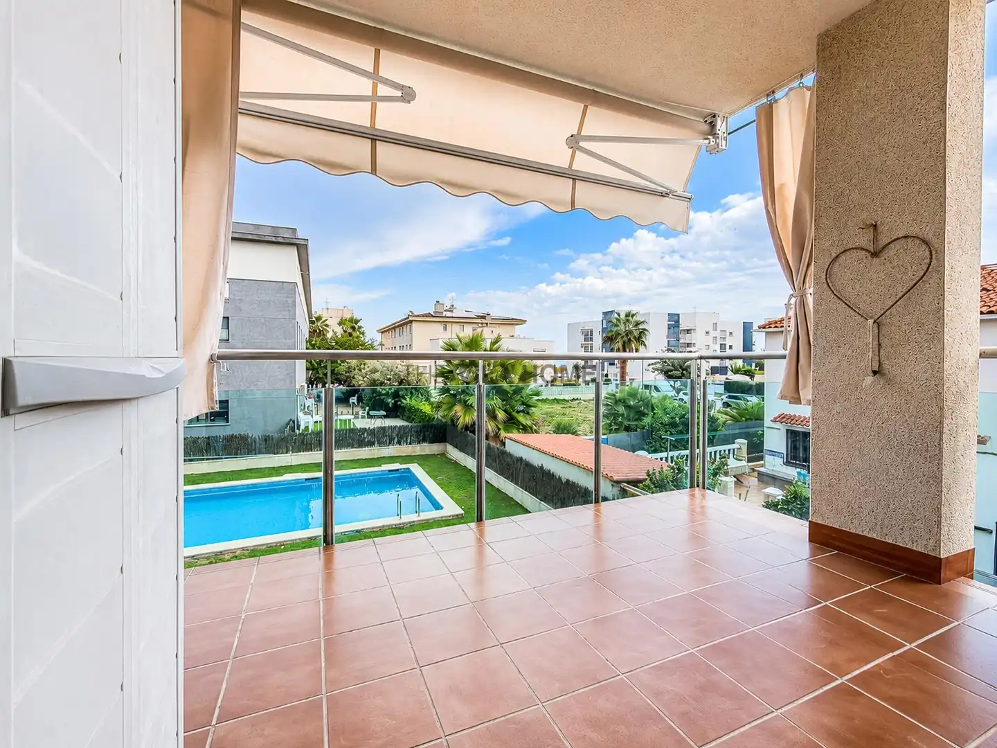 Terraza de Piso en venta en Vilanova i la Geltrú con Aire acondicionado, Calefacción y Piscina comunitaria