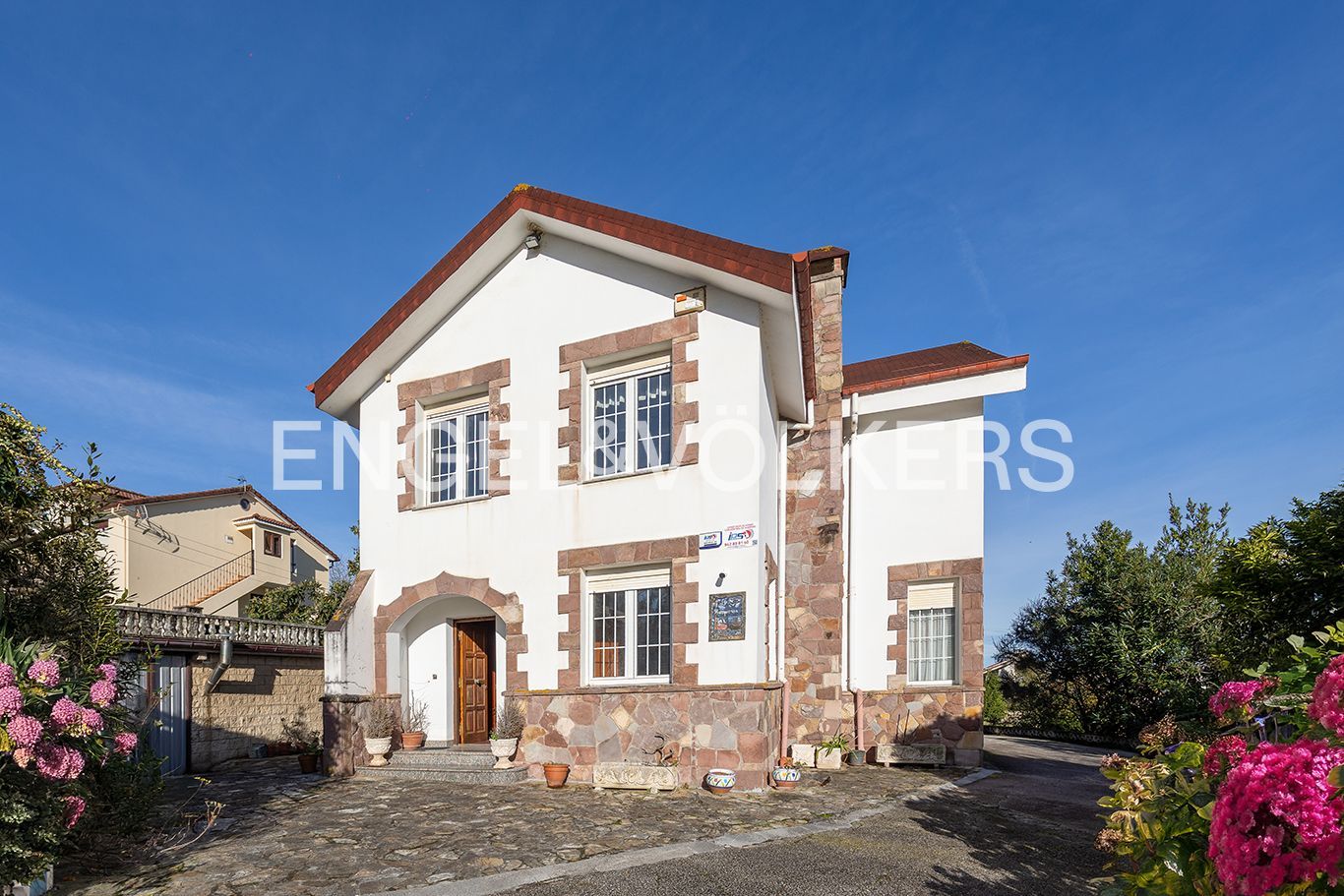 Exterior view of House or chalet for sale in Marina de Cudeyo  with Heating, Private garden and Terrace