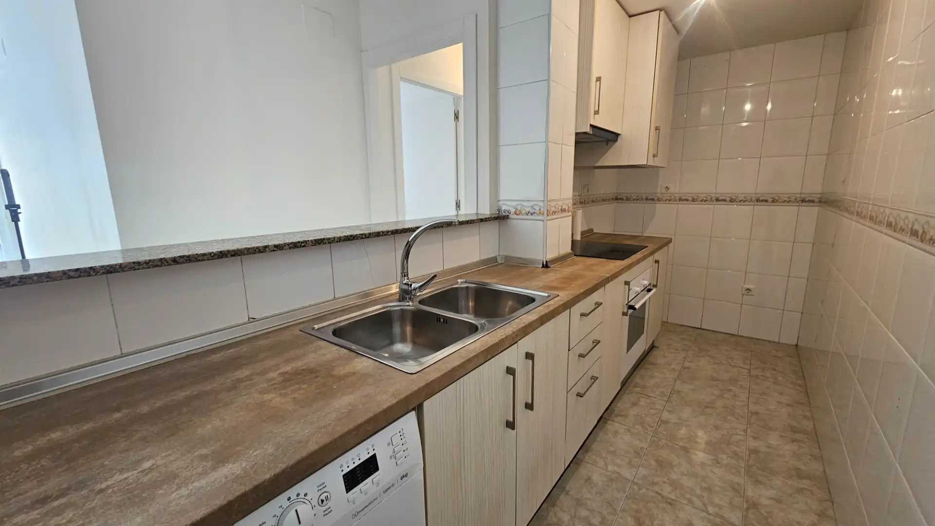 Küche von Wohnung zum Verkauf in Tarragona mit Klimaanlage, Terrasse und Ofen