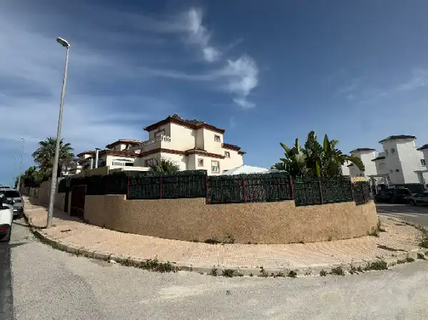 Detached house with pool for sale in La Marina, imagen 2