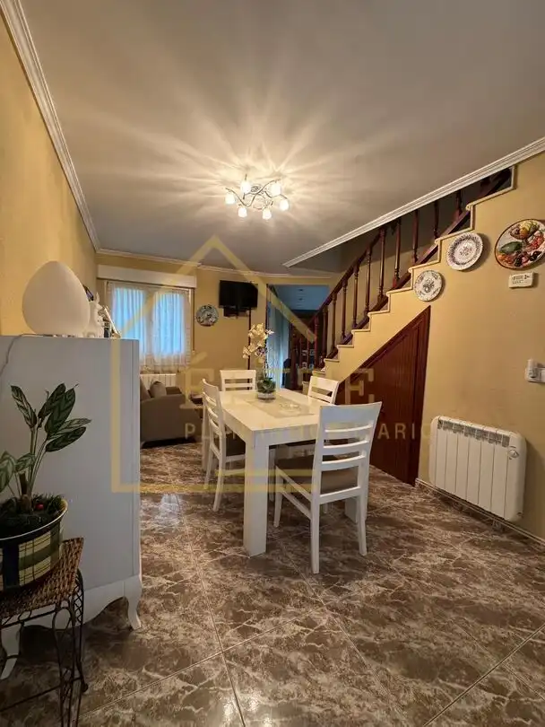 Dining room of Houses for sale in Castro-Urdiales  with Air Conditioner, Heating and Storage room