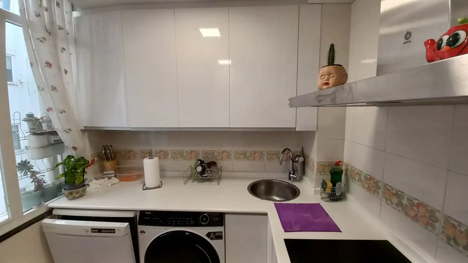 Küche von Wohnung zum Verkauf in A Coruña Capital 