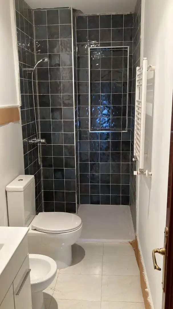 Bany de Pis de lloguer en Zaragoza amb Calefacció, Parquet i Moblat