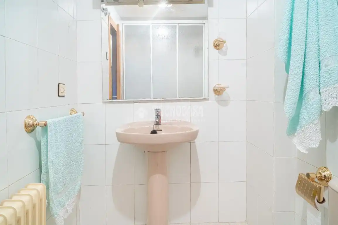 Bany de Pis en venda en Úbeda amb Aire condicionat, Calefacció i Balcó