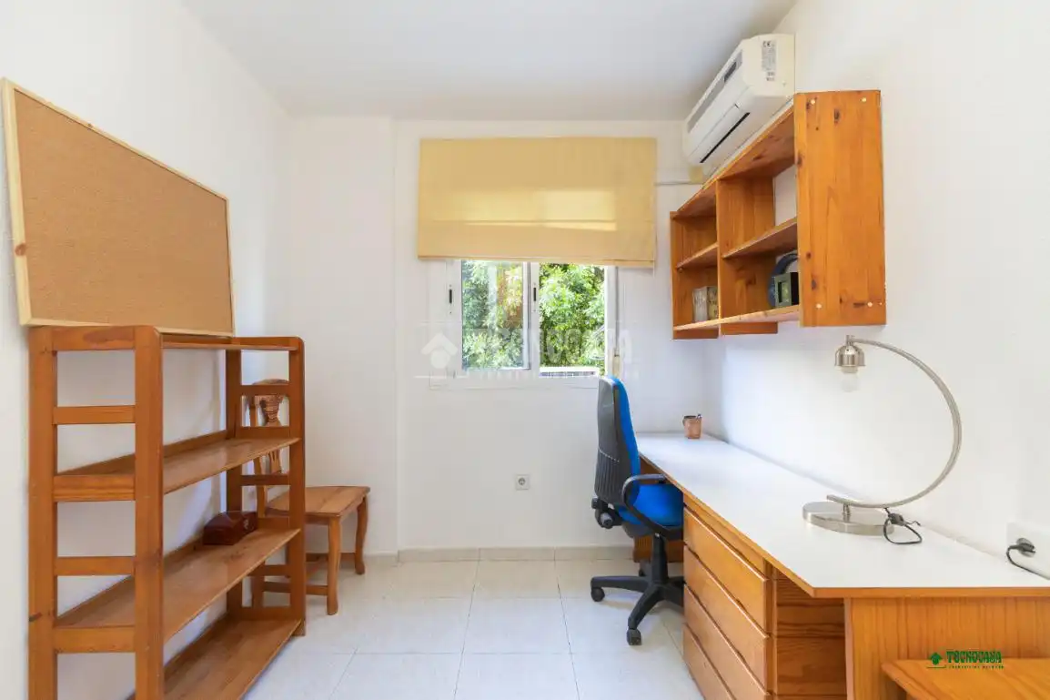 Habitación de Piso en venta en Almería con Trastero