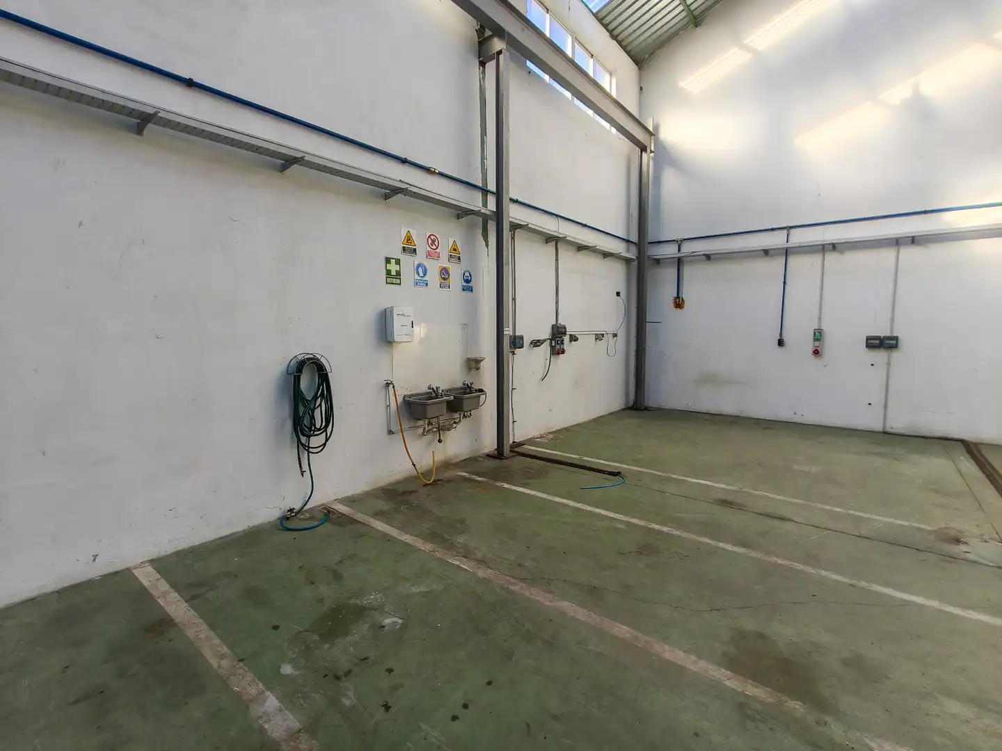 Parking de Nave industrial de alquiler en Ibi con Alarma