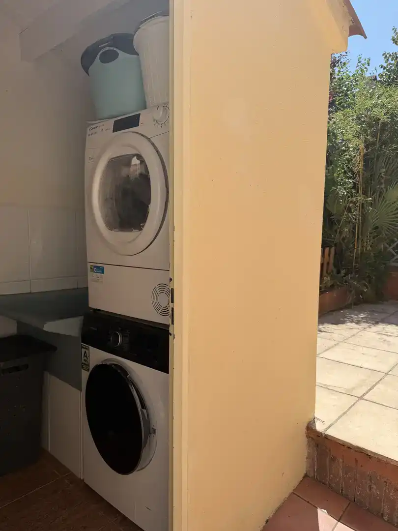 Vista exterior de Apartament de lloguer en Sant Cugat del Vallès amb Aire condicionat, Jardí privat i Traster