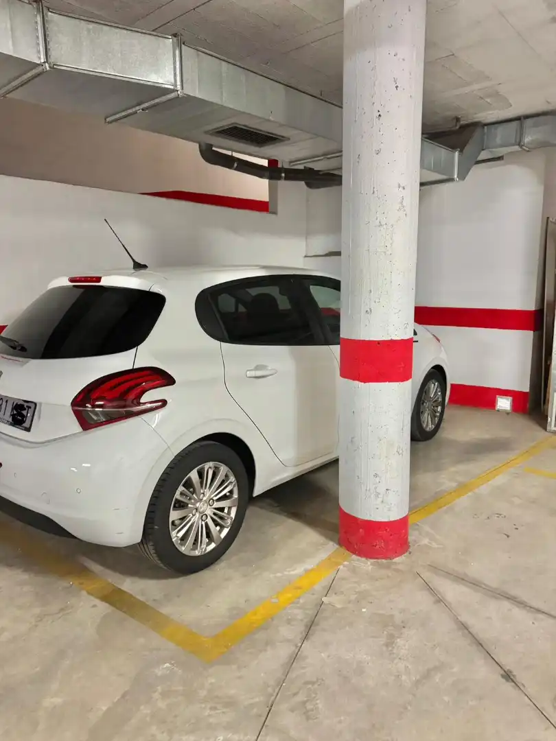 Parkplatz von Wohnungen zum Verkauf in Badajoz mit Klimaanlage, Heizung und Terrasse