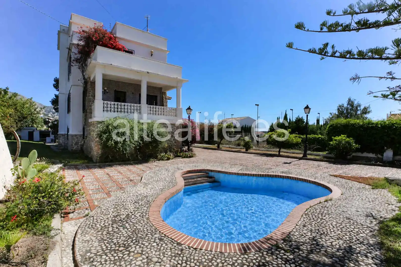 Vista exterior de Casa o chalet en venta en Altea con Aire acondicionado, Terraza y Piscina