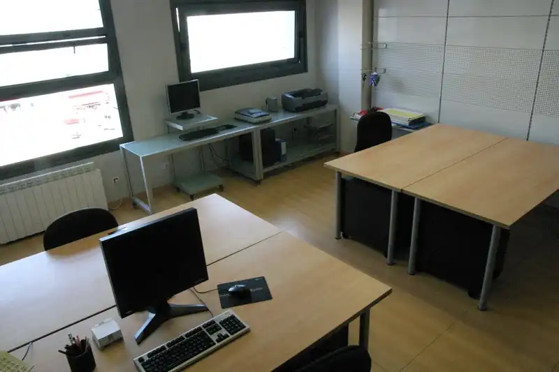 Office for sale in Llanera  with Heating and Furnished