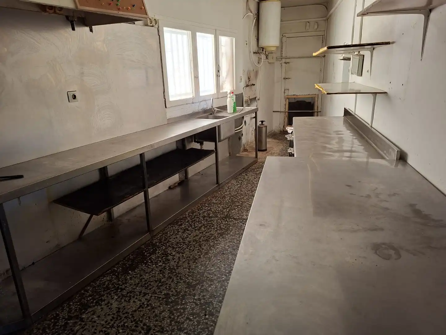 Cocina de Local en venta en Maella con Terraza