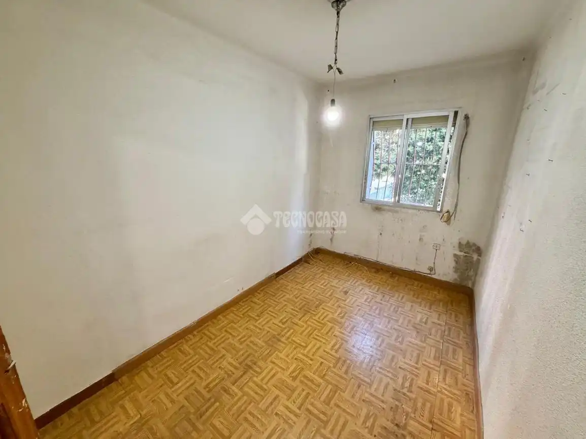 Bedroom of Flat for sale in Madrid
