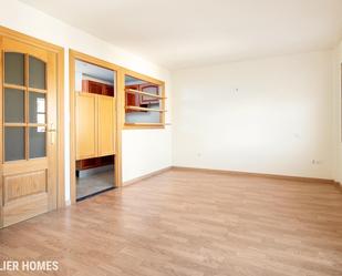 Dormitori de Apartament en venda en Borja amb Balcó