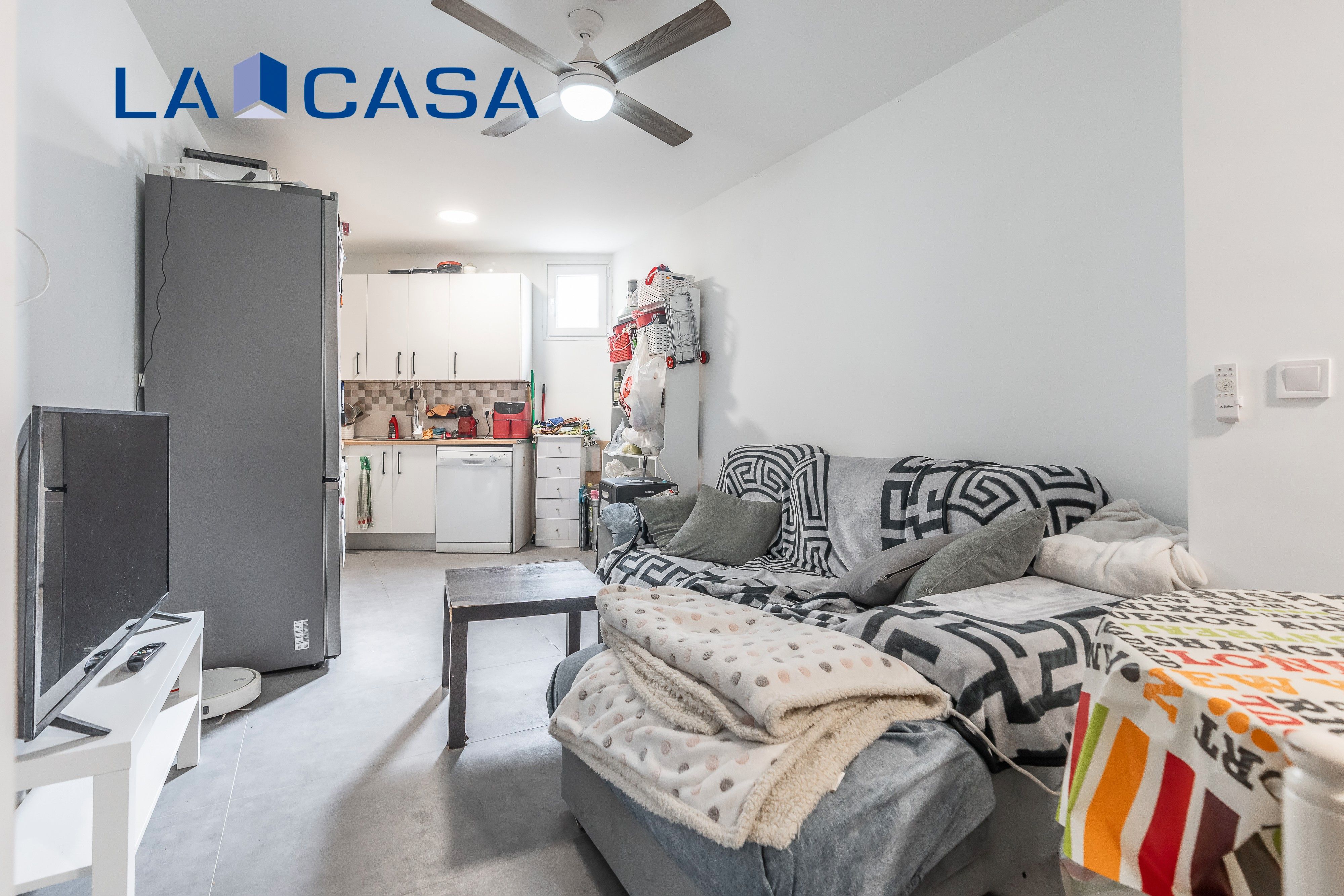 Flat for sale in Calle de Nicolás Sánchez, Pradolongo, Usera,  Madrid Capital