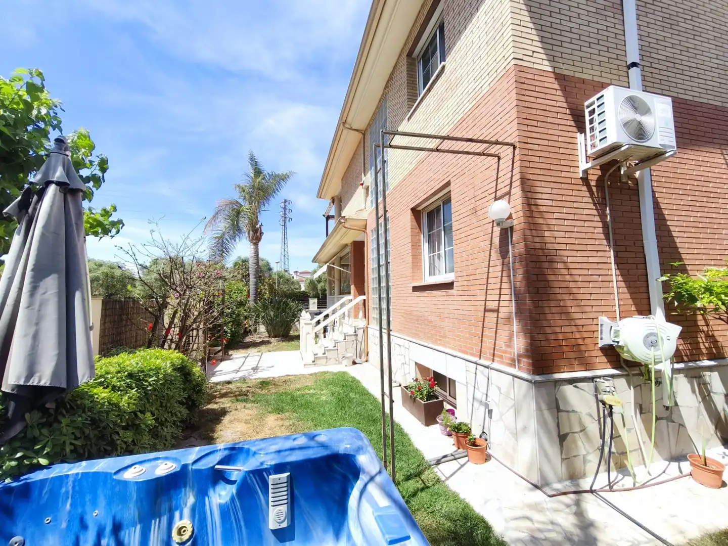 Garden of Houses for sale in Cambrils  with Air Conditioner, Heating and Private garden