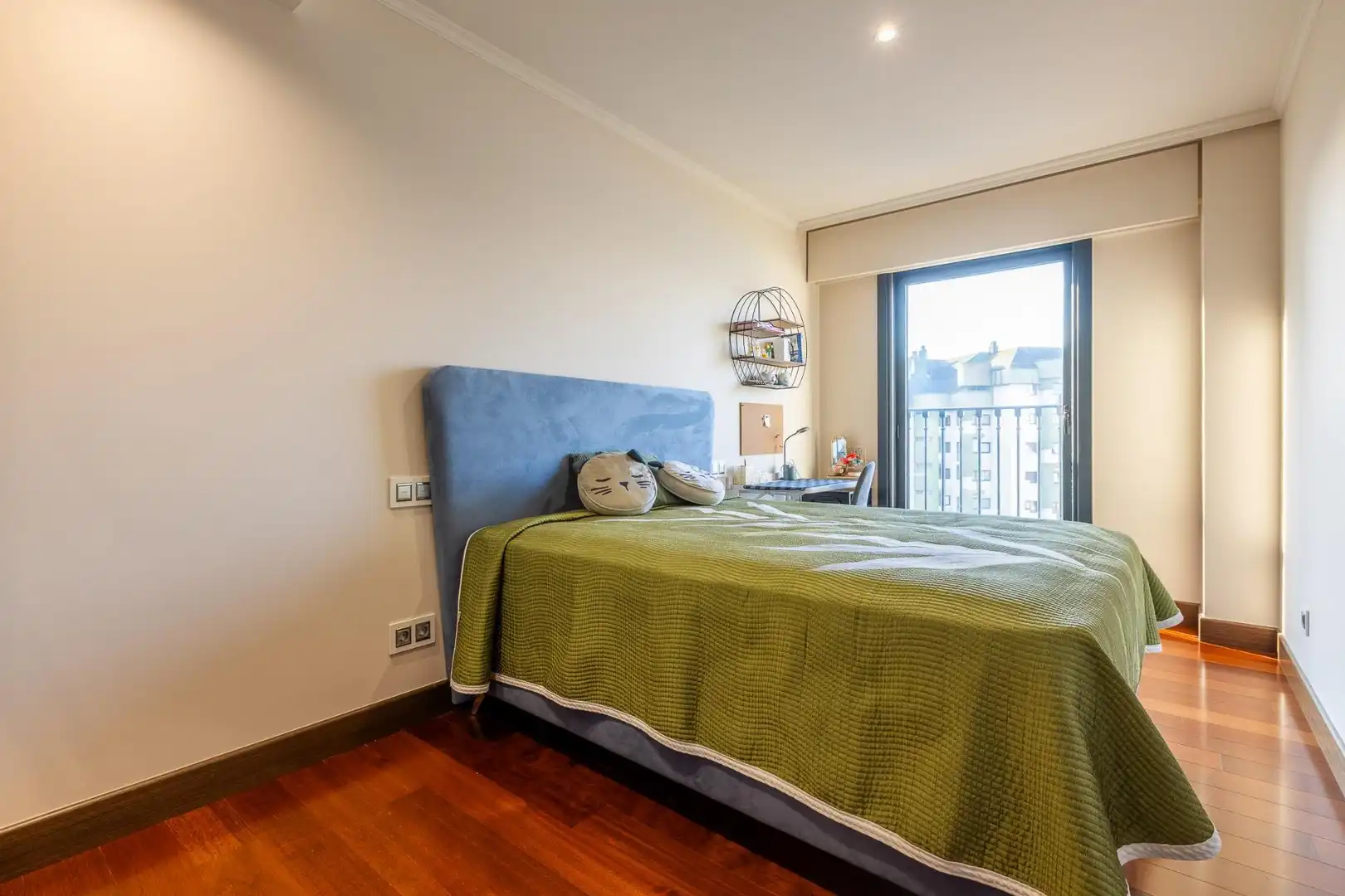 Habitación de Piso en venta en A Coruña Capital  con Calefacción, Jardín privado y Trastero