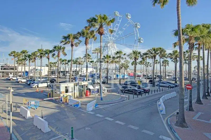 Vista exterior de Pis en venda en Torremolinos amb Aire condicionat i Piscina comunitària