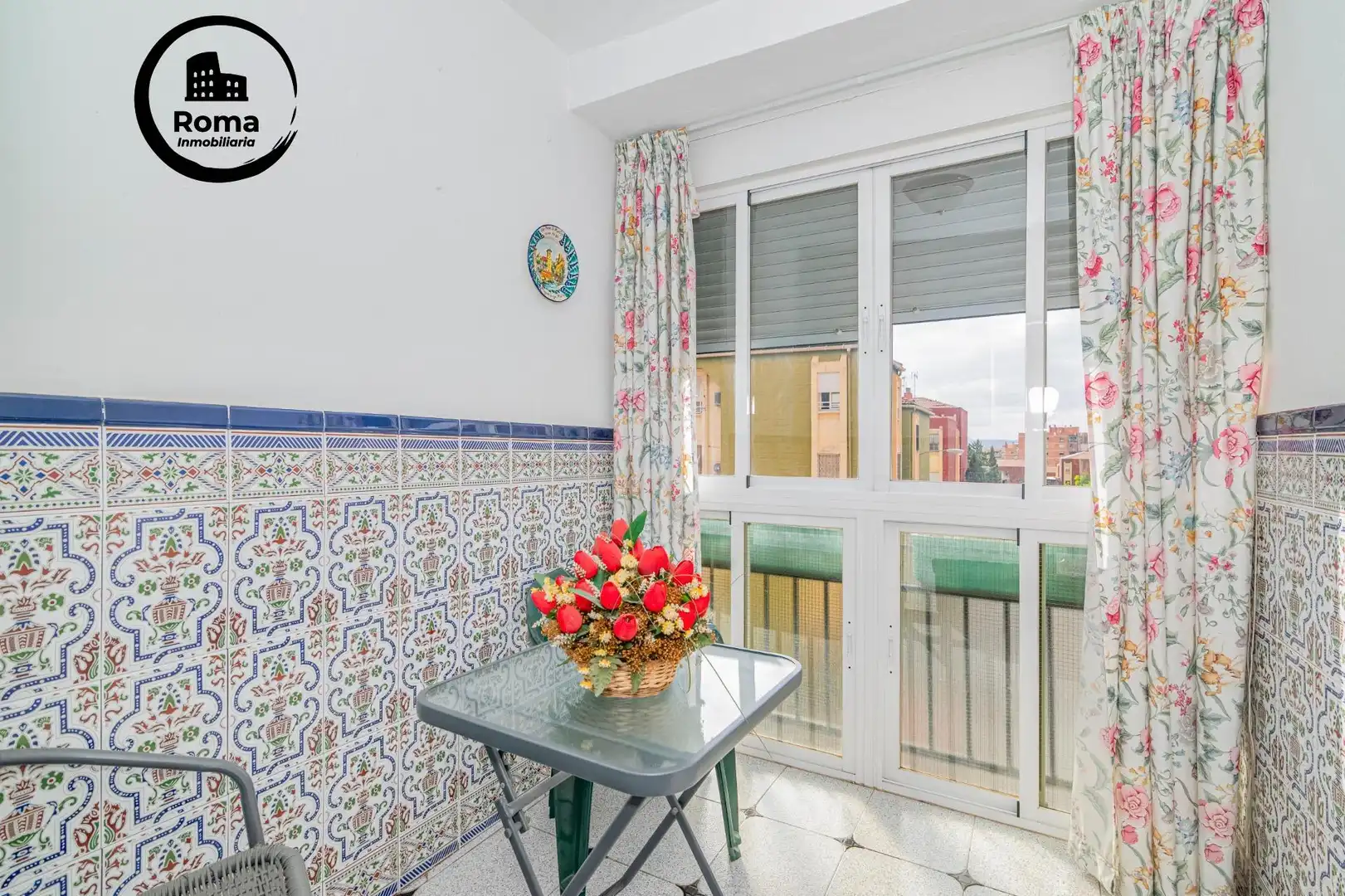 Bedroom of Flat for sale in Granada  with Air Conditioner, Terrace and Storage room
