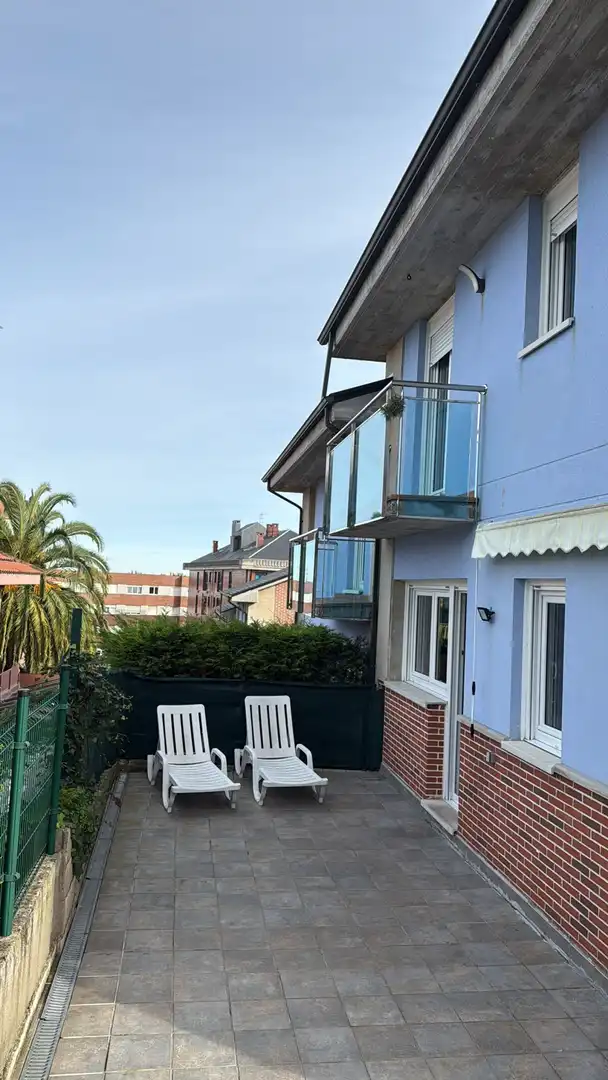Terrasse von Einfamilien-Reihenhaus zum Verkauf in Camargo mit Heizung und Terrasse