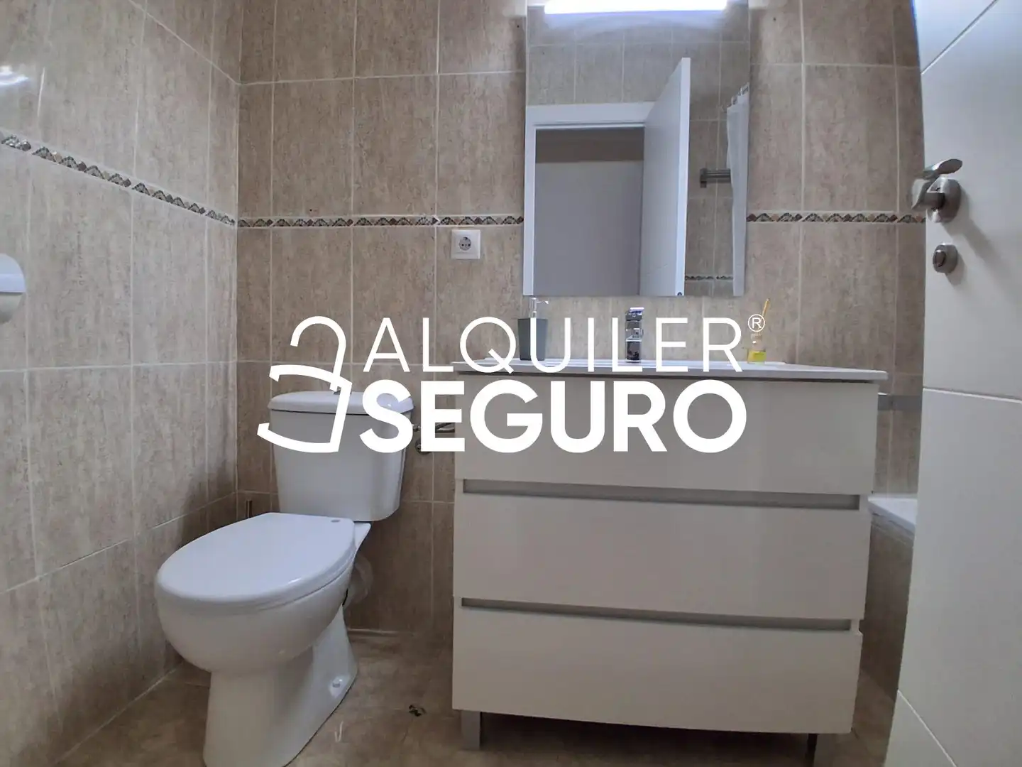 Bathroom of Flat for rent in Vila-real  with Air Conditioner, Terrace and Furnished