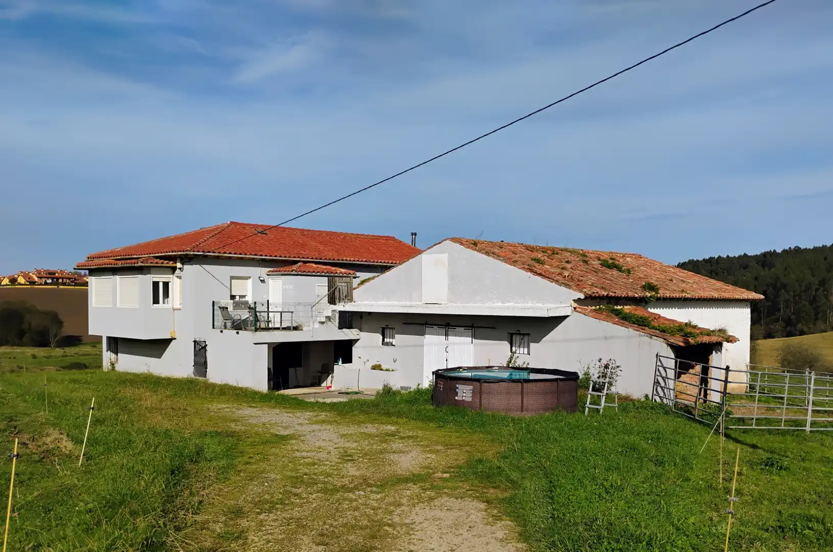 Vista exterior de Casa o xalet en venda en Comillas (Cantabria) amb Moblat