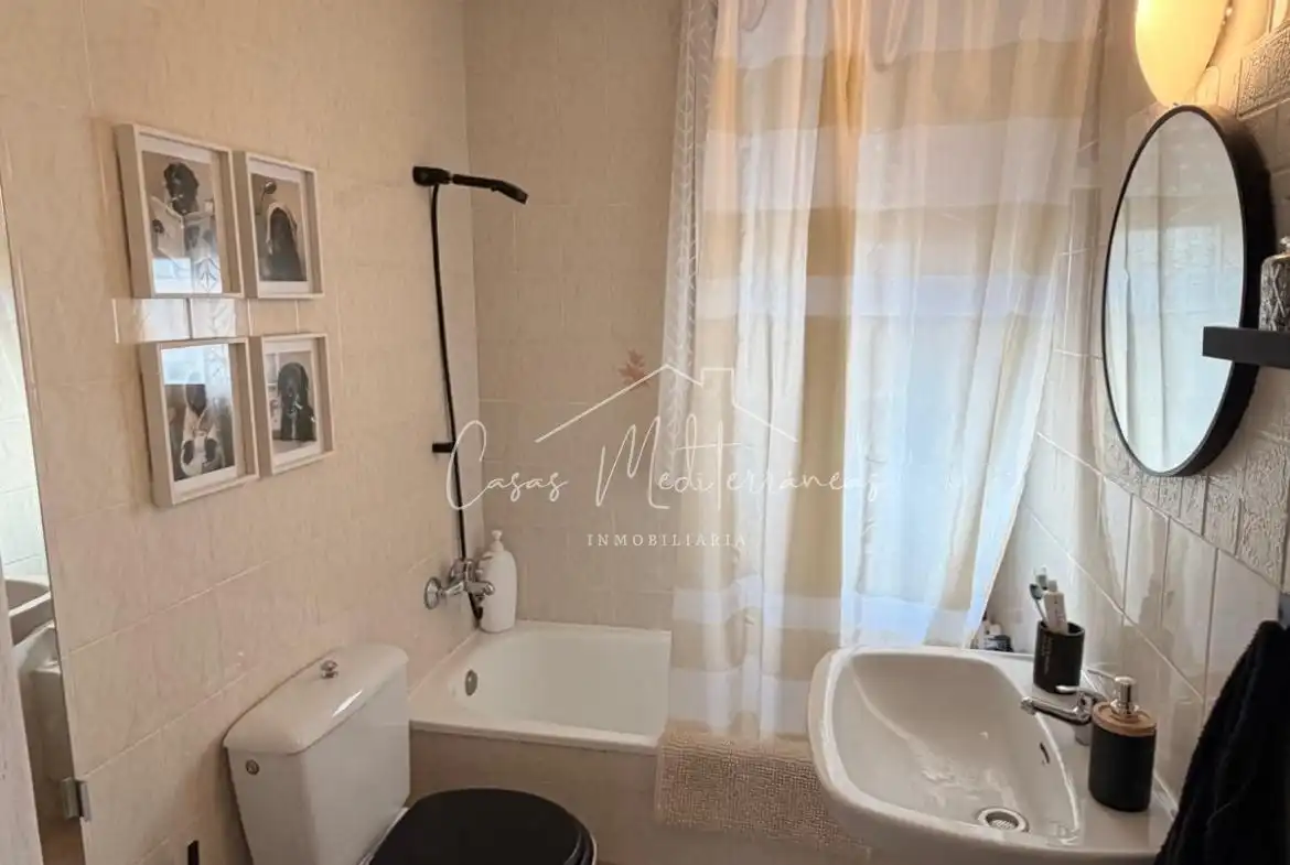 Badezimmer von Einfamilien-Reihenhaus zur Miete in El Casalot