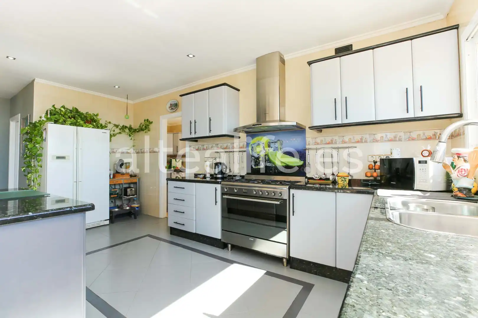 Cocina de Casa o chalet en venta en Altea con Aire acondicionado, Calefacción y Jardín privado
