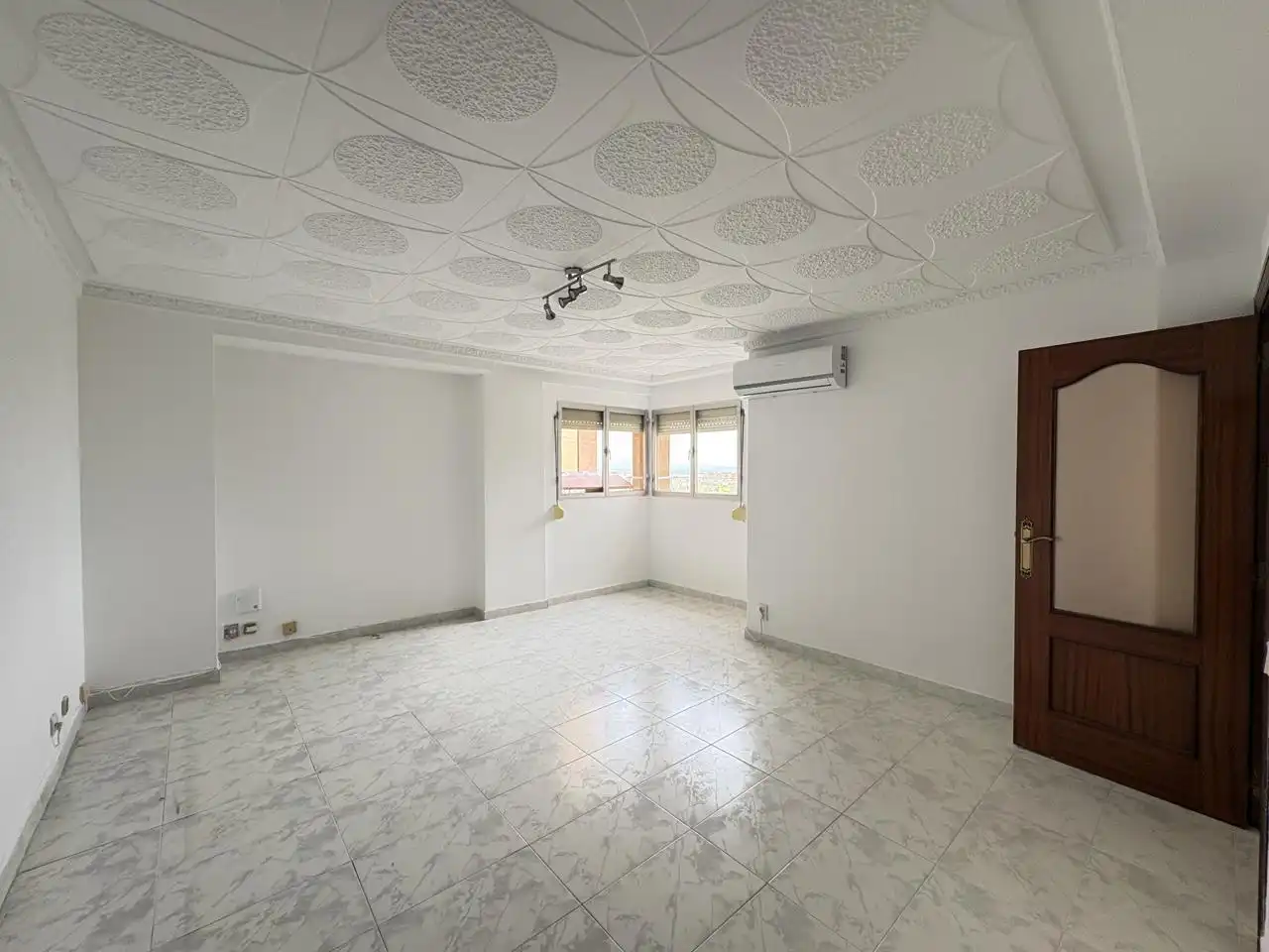 Wohnzimmer von Wohnung zur Miete in Madrid mit Klimaanlage, Heizung und Abstellraum