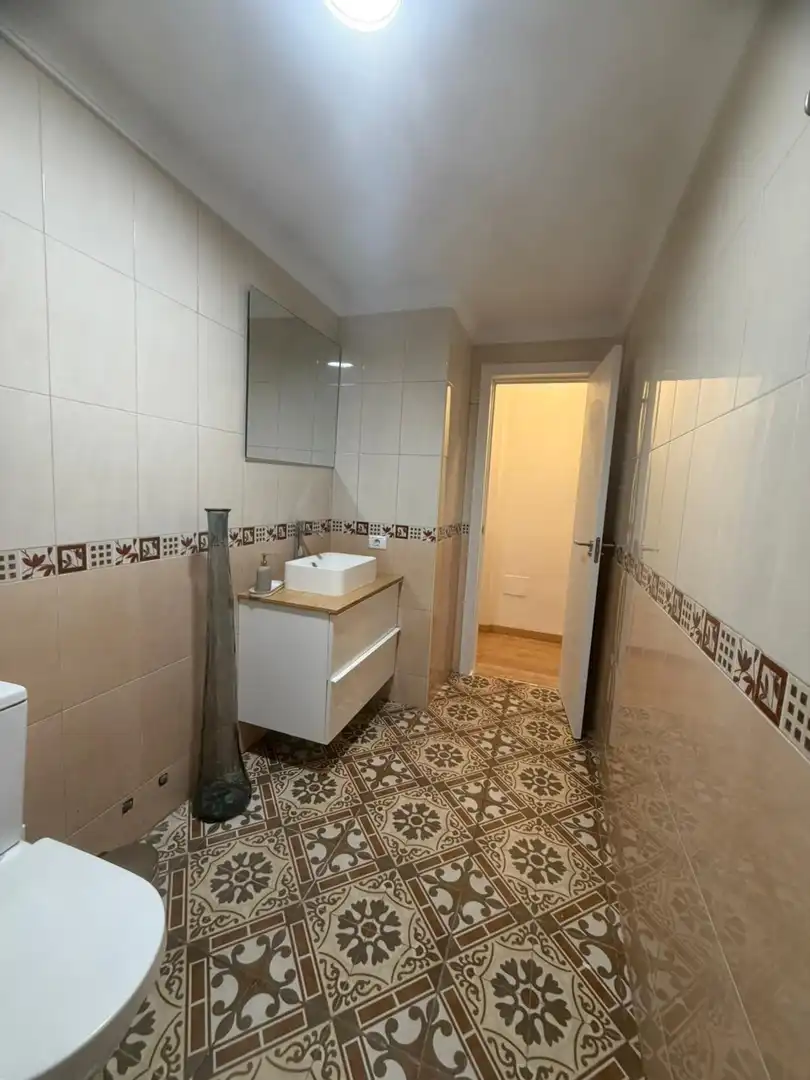 Bathroom of Flat for share in San Cristóbal de la Laguna  with Parquet flooring and Furnished