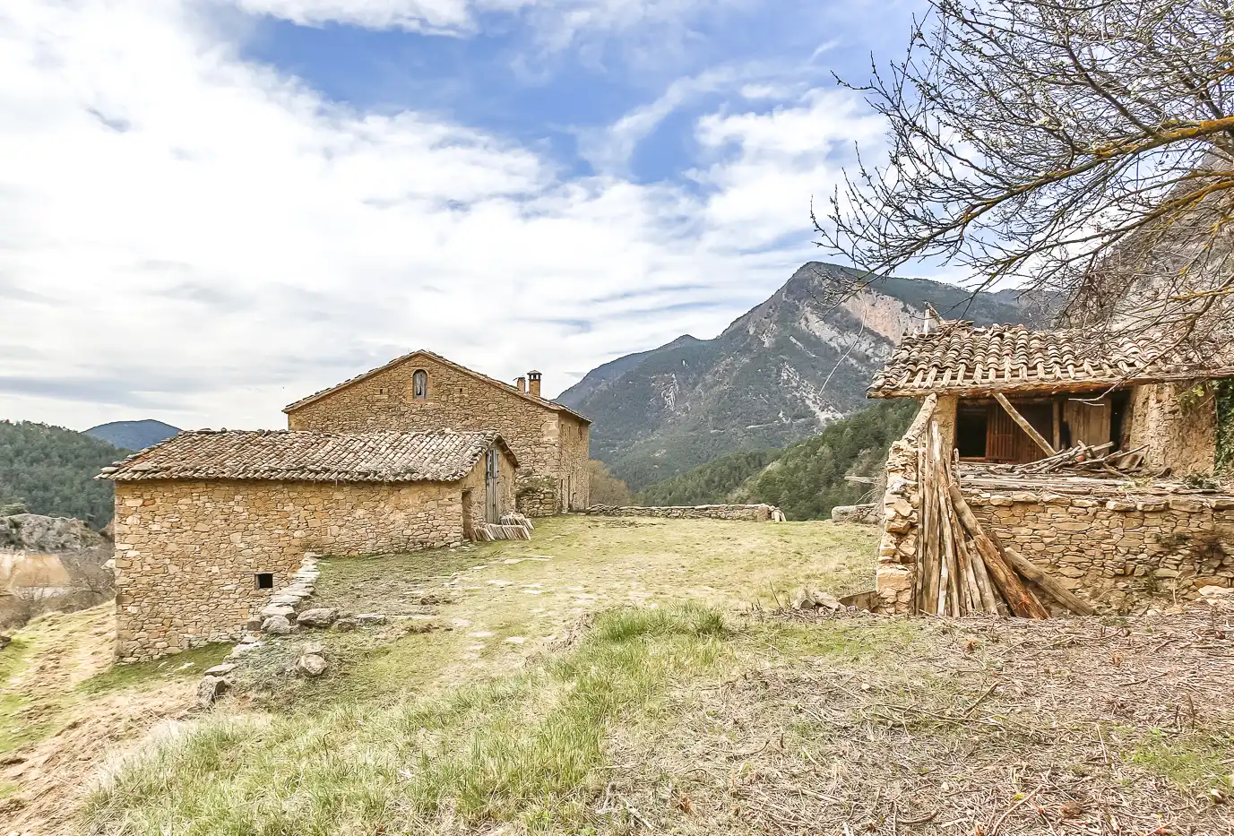 Vista exterior de Finca rústica en venda en Castell de l'Areny