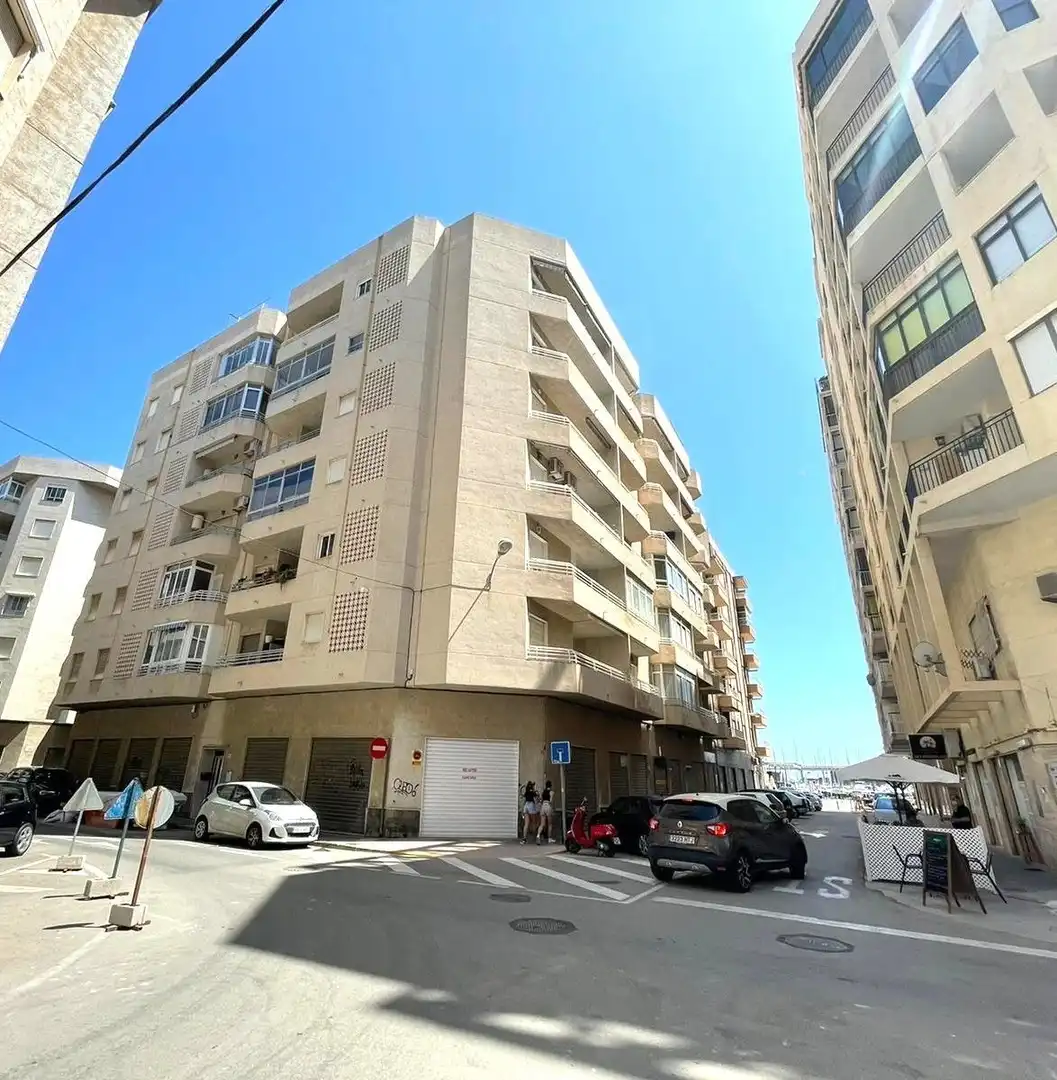 Vista exterior de Apartament de lloguer en Santa Pola amb Aire condicionat, Calefacció i Terrassa