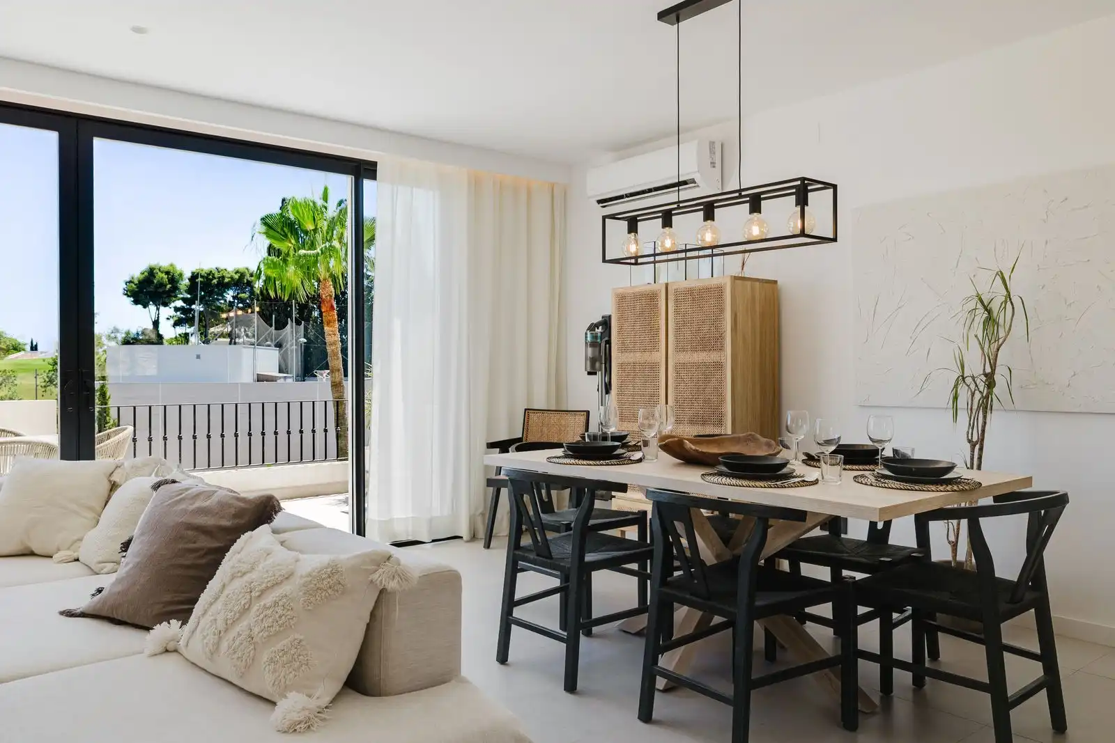 Dining room of Houses for sale in Marbella  with Air Conditioner, Terrace and Community pool