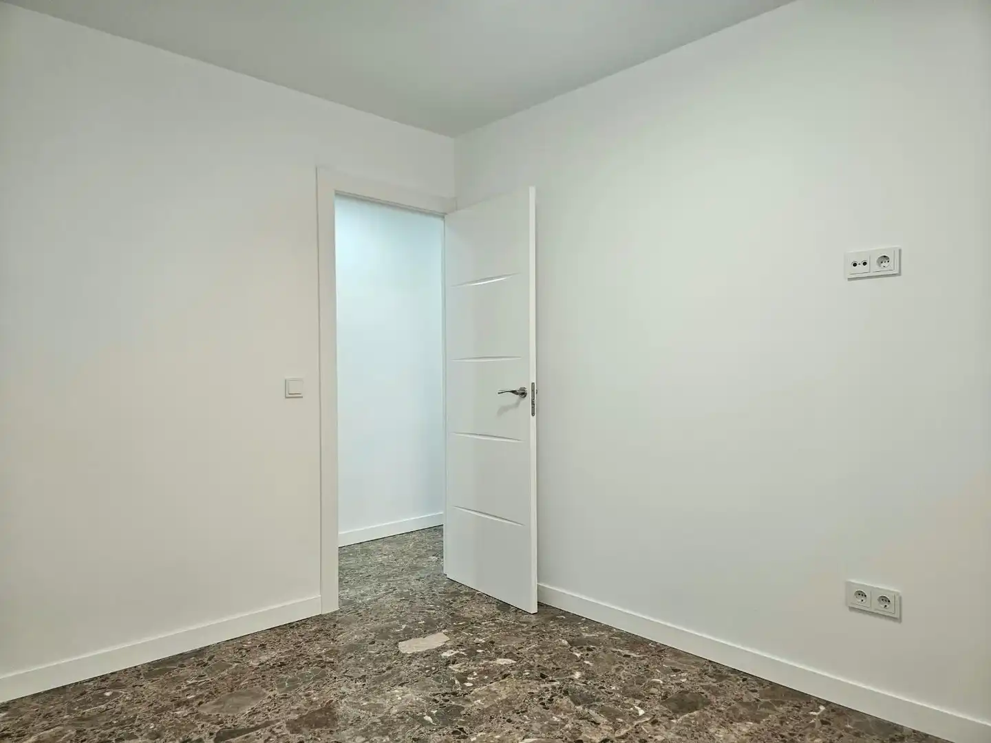 Flat with lift to rent in CUARTELES, imagen 29